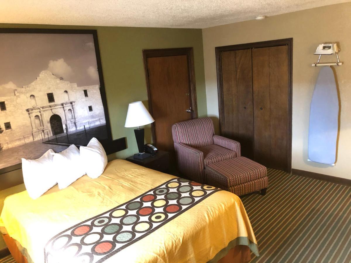 ซูเปอร์ 8 บาย วินด์แฮม แฮริสัน อาร์คันซอ Motel ภายนอก รูปภาพ
